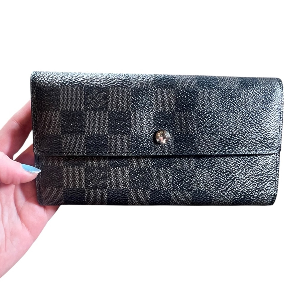 Louis Vuitton Checkered Black and Gray Wallet